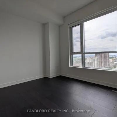 8, Nahani, Hurontario, Mississauga