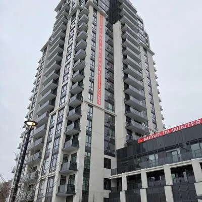 204,&nbsp;Burnhamthorpe, City Centre, Mississauga