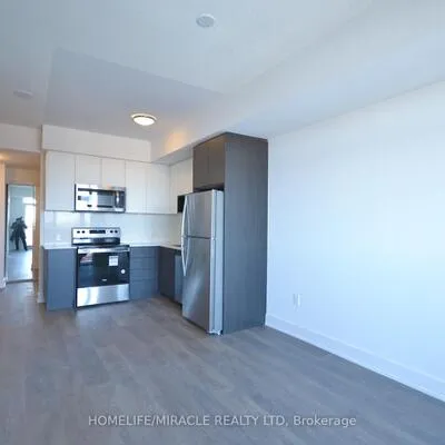 204,&nbsp;Burnhamthorpe, Mississauga Valleys, Mississauga