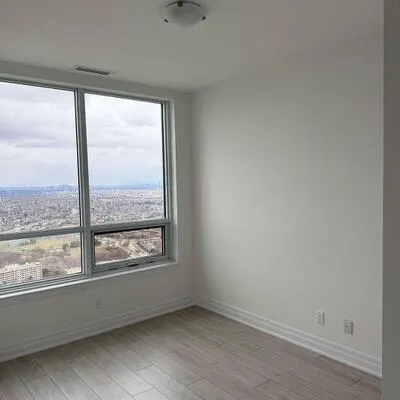 30,&nbsp;Elm, Fairview, Mississauga