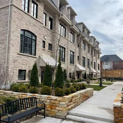 40,&nbsp;Lunar, Streetsville, Mississauga