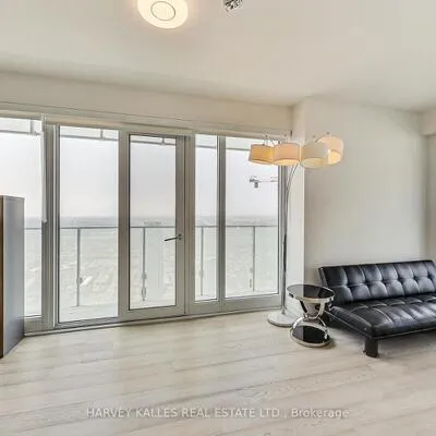 3883,&nbsp;Quartz, City Centre, Mississauga