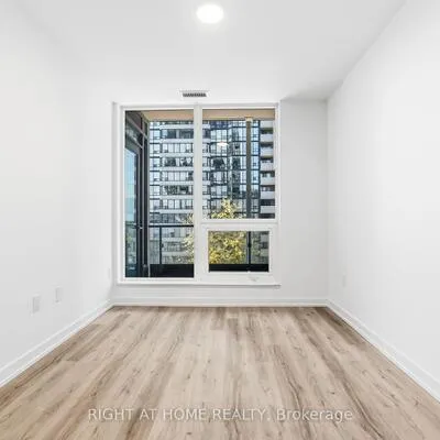 395,&nbsp;Square One, City Centre, Mississauga