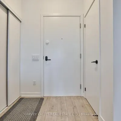 215,&nbsp;Lakeshore, Port Credit, Mississauga