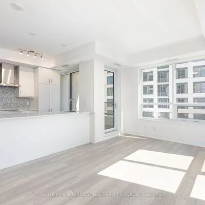36,&nbsp;Elm, Fairview, Mississauga