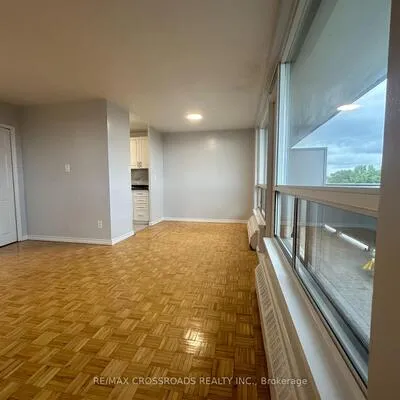 363,&nbsp;Lakeshore, Lakeview, Mississauga