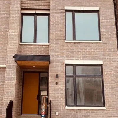 50,&nbsp;Lou Parsons, Port Credit, Mississauga
