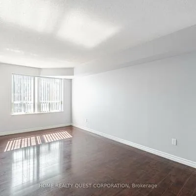 325,&nbsp;Webb, City Centre, Mississauga
