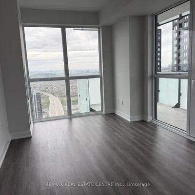 430,&nbsp;Square One, Creditview, Mississauga