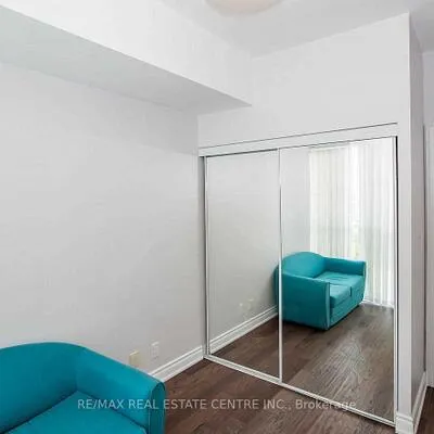 80,&nbsp;Absolute, City Centre, Mississauga