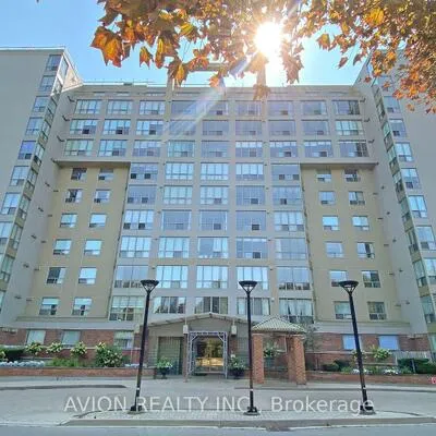 1110,&nbsp;Walden, Clarkson, Mississauga