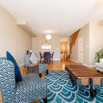 1130,&nbsp;Cawthra, Mineola, Mississauga
