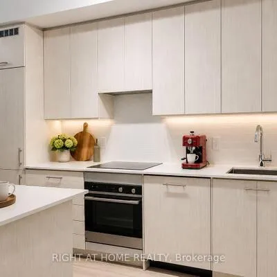 36,&nbsp;Elm, Fairview, Mississauga