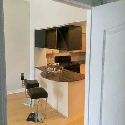 320,&nbsp;City Centre, City Centre, Mississauga