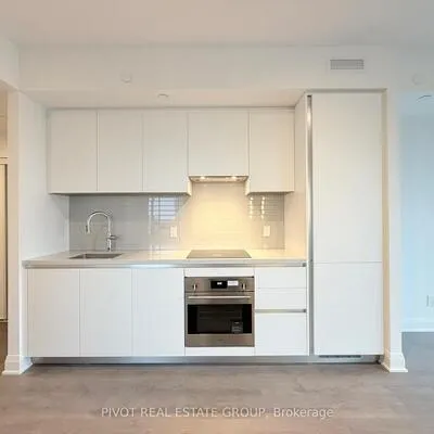 2,&nbsp;Erskine, City Centre, Mississauga