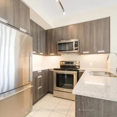 35,&nbsp;Watergarden, Hurontario, Mississauga