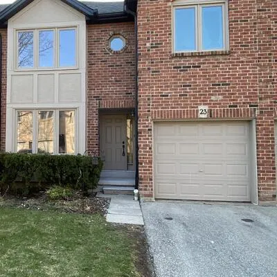4635,&nbsp;Regents, Hurontario, Mississauga