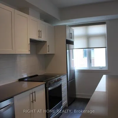 1075,&nbsp;Douglas Mccurdy, Lakeview, Mississauga