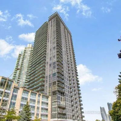223,&nbsp;Webb, City Centre, Mississauga