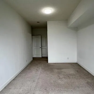 50,&nbsp;Absolute, City Centre, Mississauga