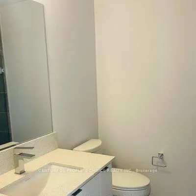 30,&nbsp;Elm, Fairview, Mississauga