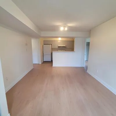 4620,&nbsp;Guildwood, Hurontario, Mississauga