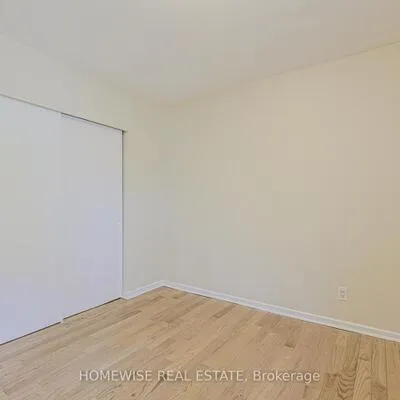 1350,&nbsp;Winding, Applewood, Mississauga