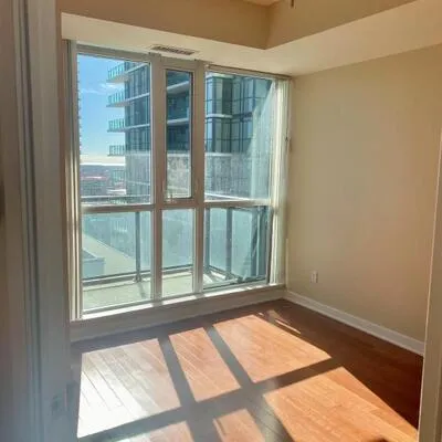 4070,&nbsp;Confederation, City Centre, Mississauga