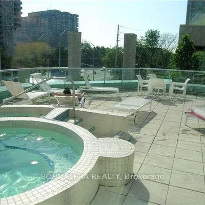 33,&nbsp;Elm, City Centre, Mississauga