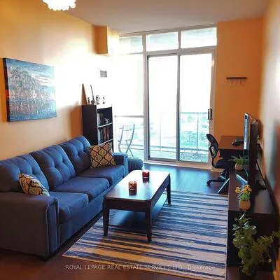 90,&nbsp;Absolute, City Centre, Mississauga