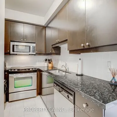 50,&nbsp;Absolute, City Centre, Mississauga