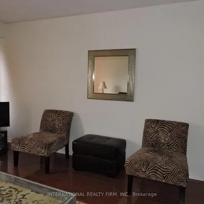 710,&nbsp;Neighbourhood, Cooksville, Mississauga