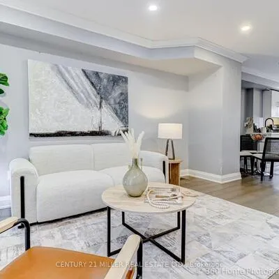75,&nbsp;Strathaven, Hurontario, Mississauga