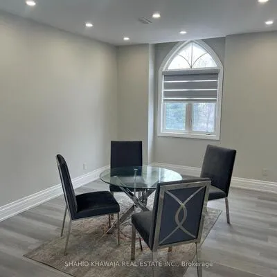 370,&nbsp;Queen, Streetsville, Mississauga