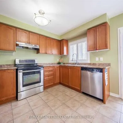 4950,&nbsp;Albina, Hurontario, Mississauga