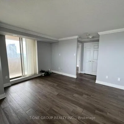 400,&nbsp;Webb, City Centre, Mississauga