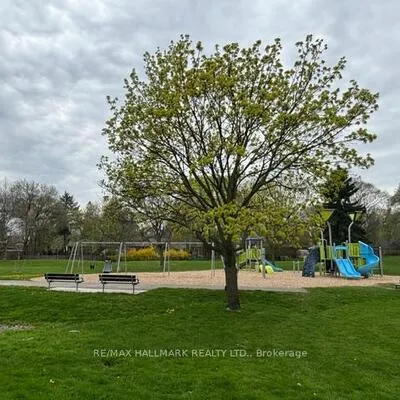 515,&nbsp;North Service, Cooksville, Mississauga