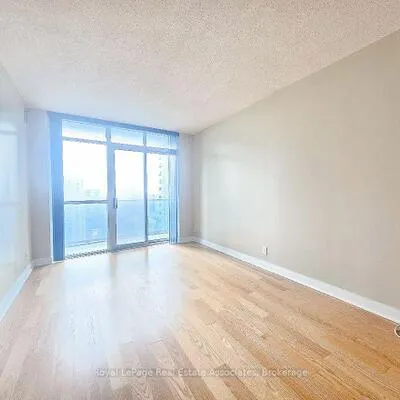80,&nbsp;Absolute, City Centre, Mississauga