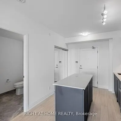 30,&nbsp;Elm, City Centre, Mississauga