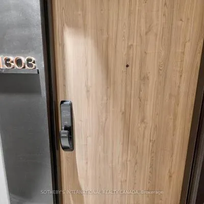 1,&nbsp;Fairview, Mississauga Valleys, Mississauga