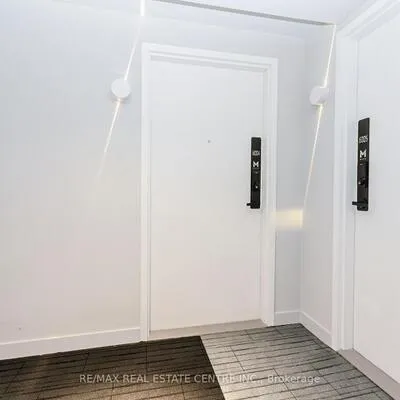 3883,&nbsp;Quartz, City Centre, Mississauga