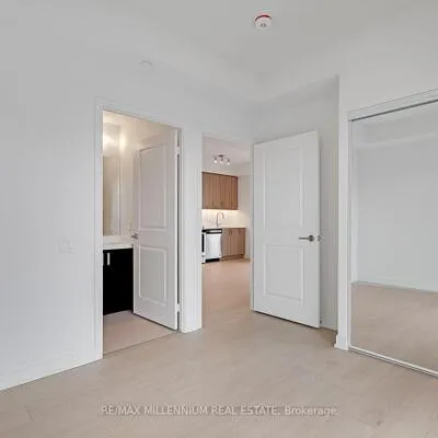 8,&nbsp;Nahani, Hurontario, Mississauga