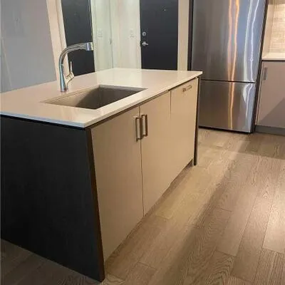 1575,&nbsp;Lakeshore, Clarkson, Mississauga