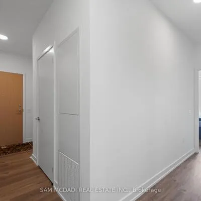395,&nbsp;Square One, City Centre, Mississauga