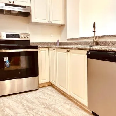 2177,&nbsp;Burnhamthorpe, Erin Mills, Mississauga