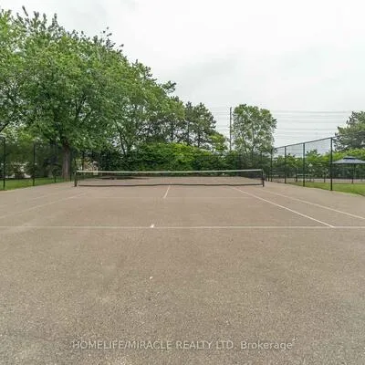 3025,&nbsp;Queen Frederica, Applewood, Mississauga