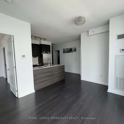5033,&nbsp;Four Springs, Hurontario, Mississauga