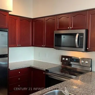 208,&nbsp;Enfield, City Centre, Mississauga