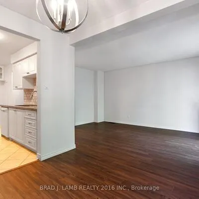 405,&nbsp;Hyacinthe, Mississauga Valleys, Mississauga