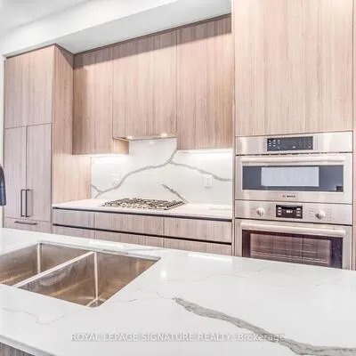 40,&nbsp;Lou Parsons, Port Credit, Mississauga